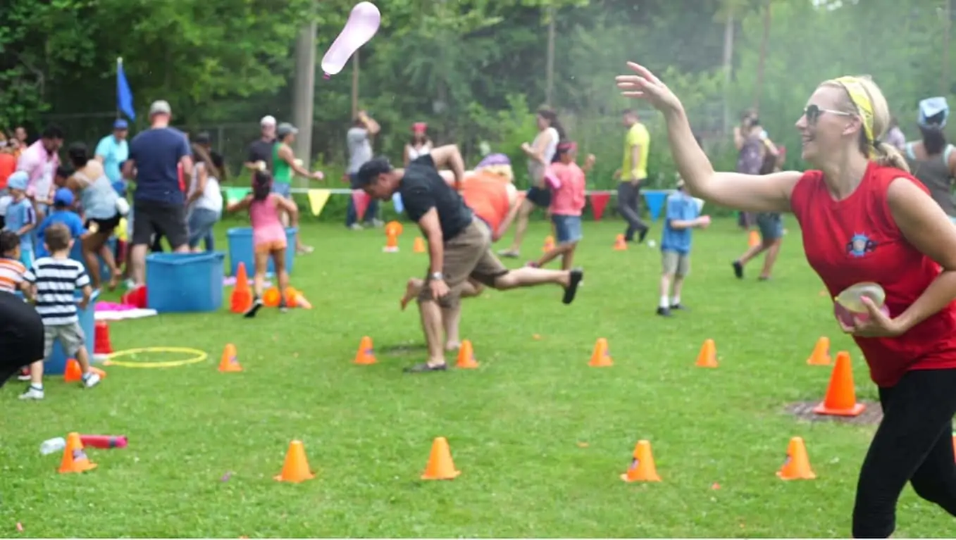 Water balloon toss